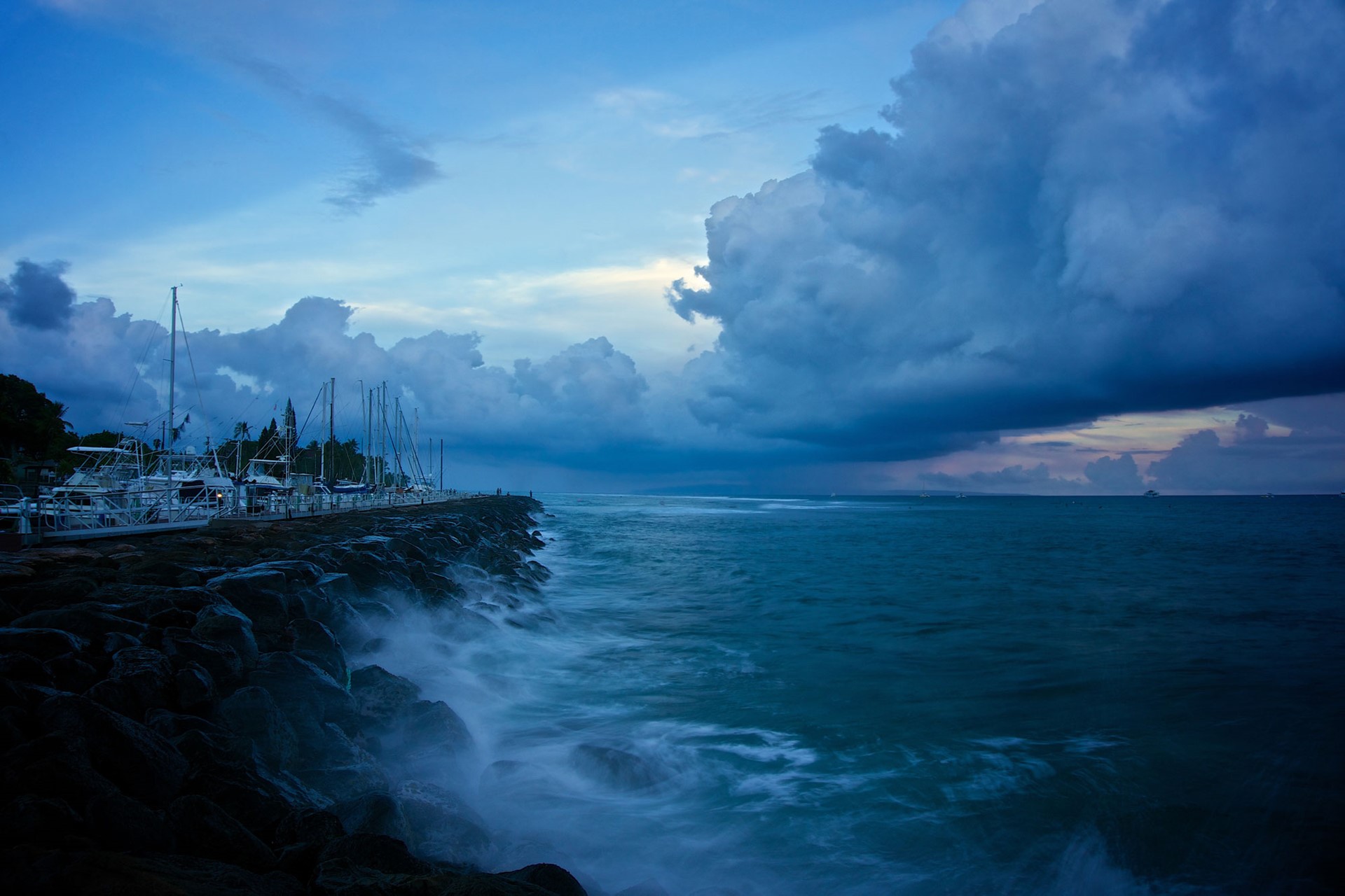Impact serie - ocean and clouds